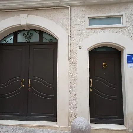 Oda ve Kahvaltı La Luna E Il Sole Barletta