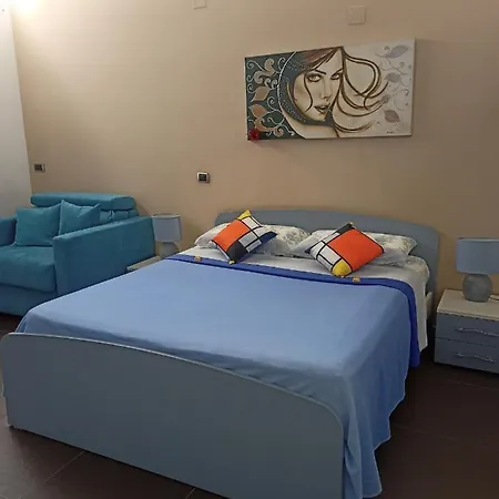 Oda ve Kahvaltı La Luna E Il Sole Barletta