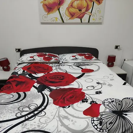 Oda ve Kahvaltı La Luna E Il Sole